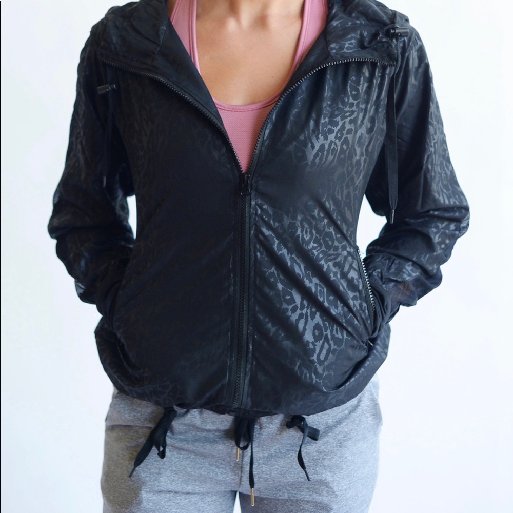 NWT Zyia black bomber jacket M